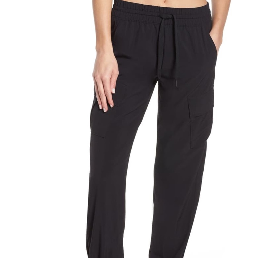 Zella Urban Joggers (Medium)